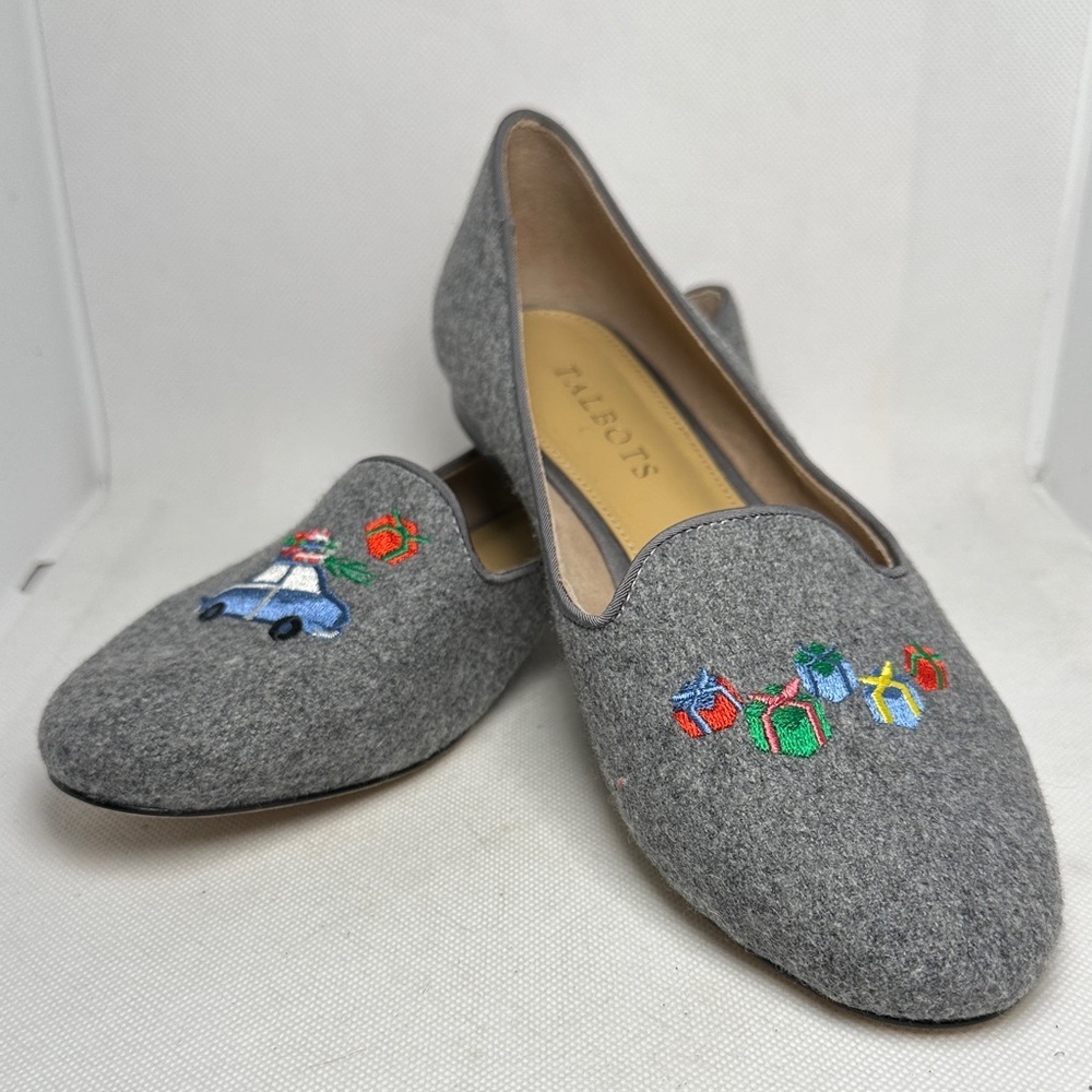 Talbots Ryan Holiday Loafers Grey Flannel with Holiday-themed Embroidery Sz 6.5
